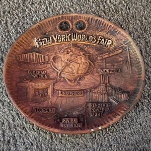 New York World's Fair Souvenir Plate - Vintage Souvenir Plate - circa 1960s